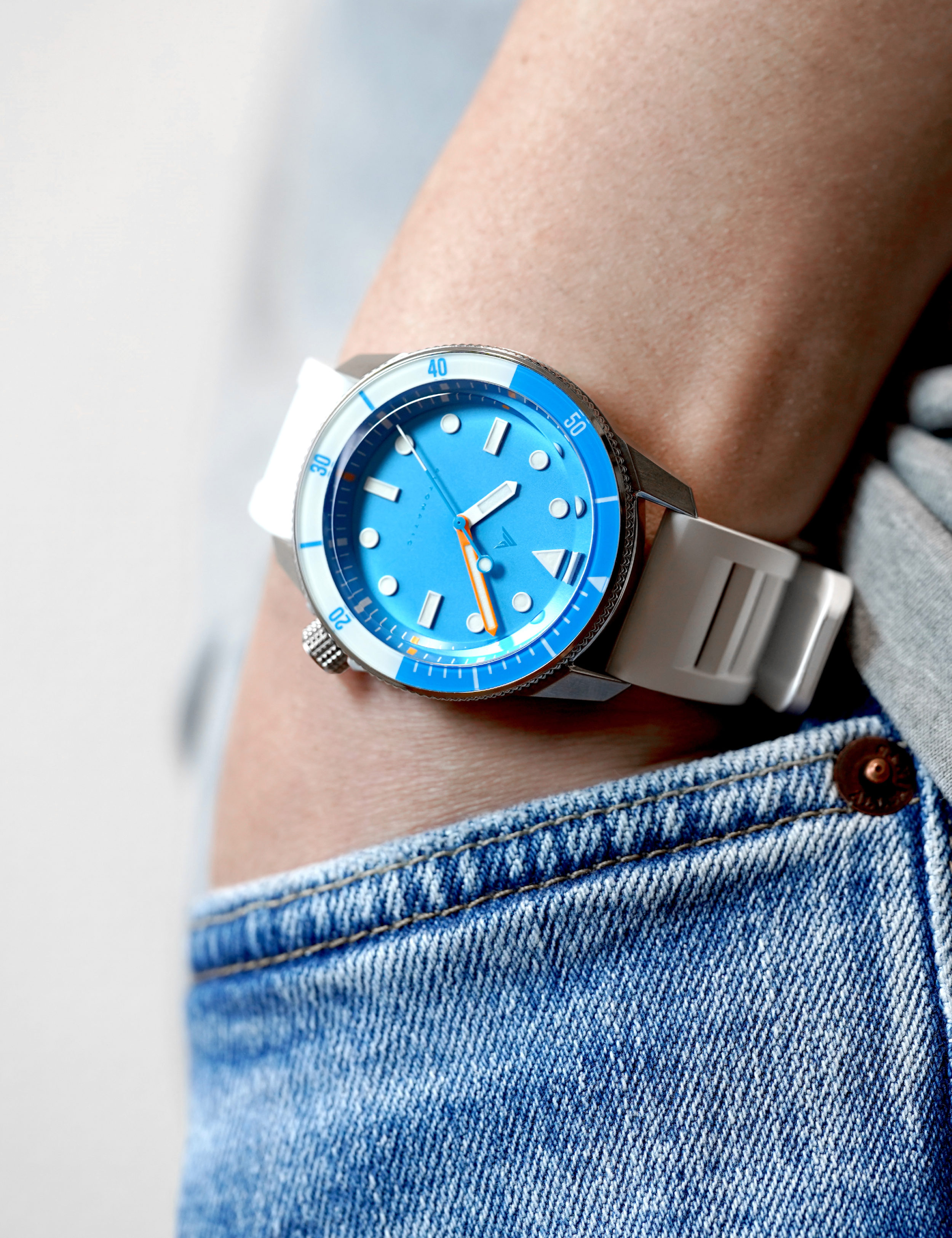 SHIRAHAMA 2 PRE-ORDER: ULTRA BLUE with RUBBER STRAP