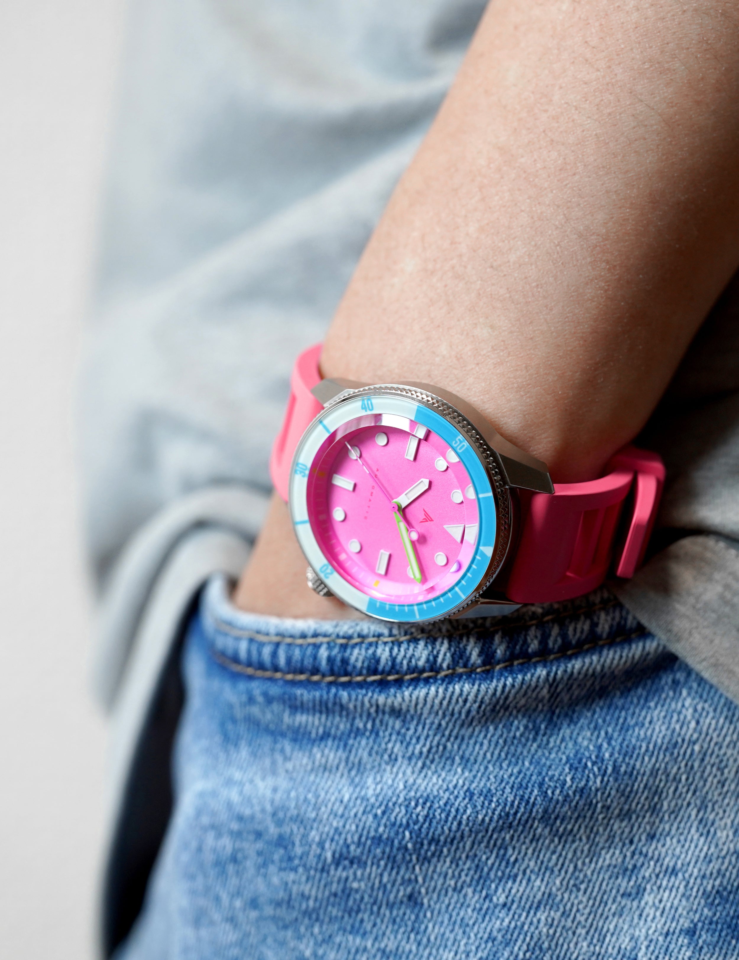 EXCLUSIVE / 20MM VENTED RUBBER STRAP CANDY PINK PRE-ORDER